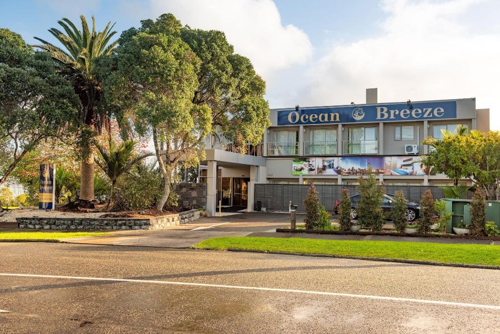 Ocean Breeze Hotel