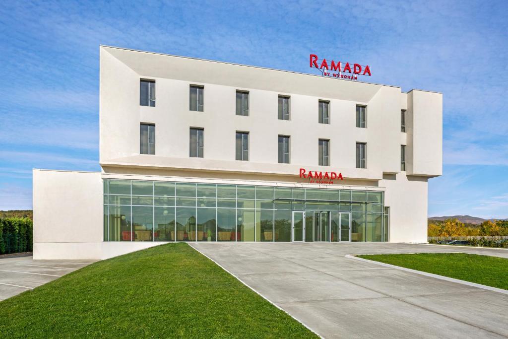 Ramada Targu Jiu