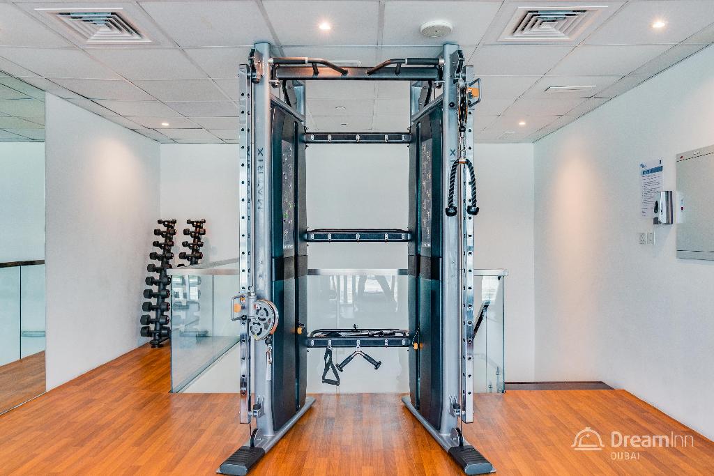 Dream Inn Dubai - West Wharf - Sports and Entertainment