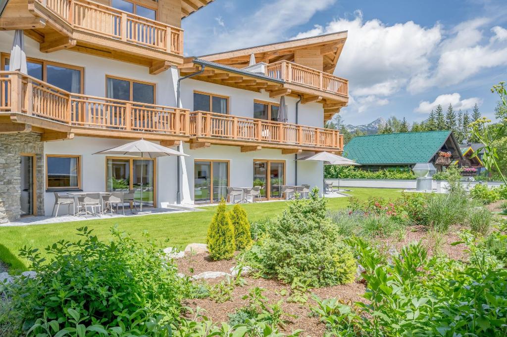 AlpenParks Chalet & Apartment Alpina Seefeld