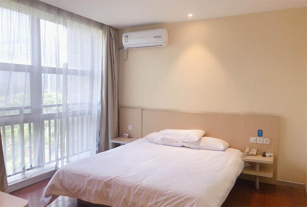 Hanting Hotel (Ningbo Yinzhou Wanda)