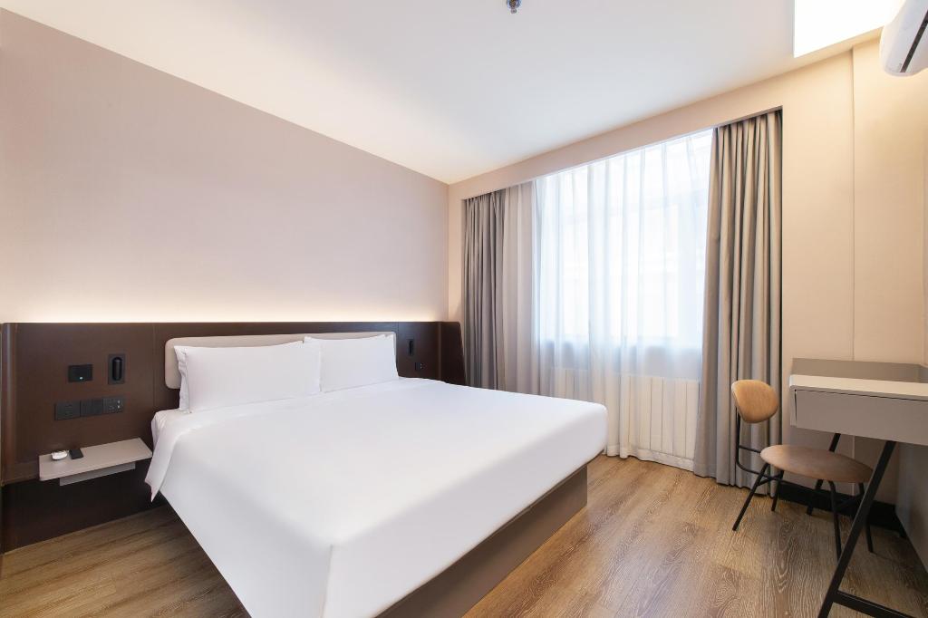 Hanting Hotel (Fuxin Jiefang Square)