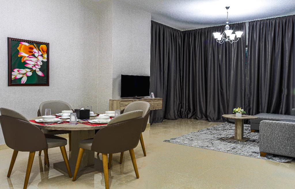 Royal Regency Suites