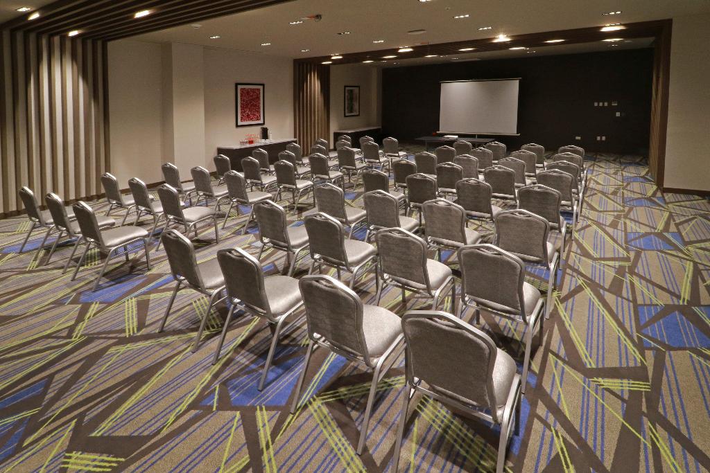 Holiday Inn Express Monterrey - Fundidora photo 53