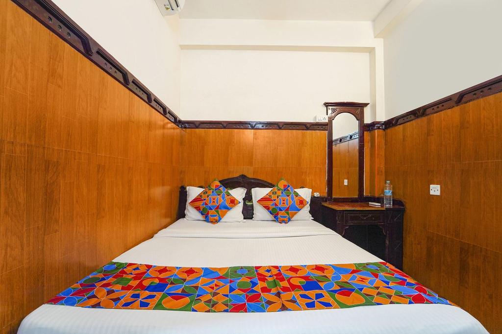 OYO 40141 Ascot Hotel
