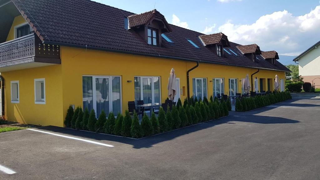 KM Hotel