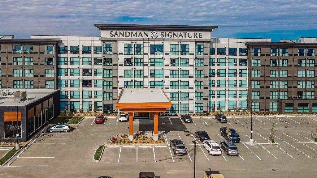 Sandman Signature Saskatoon South Hotel