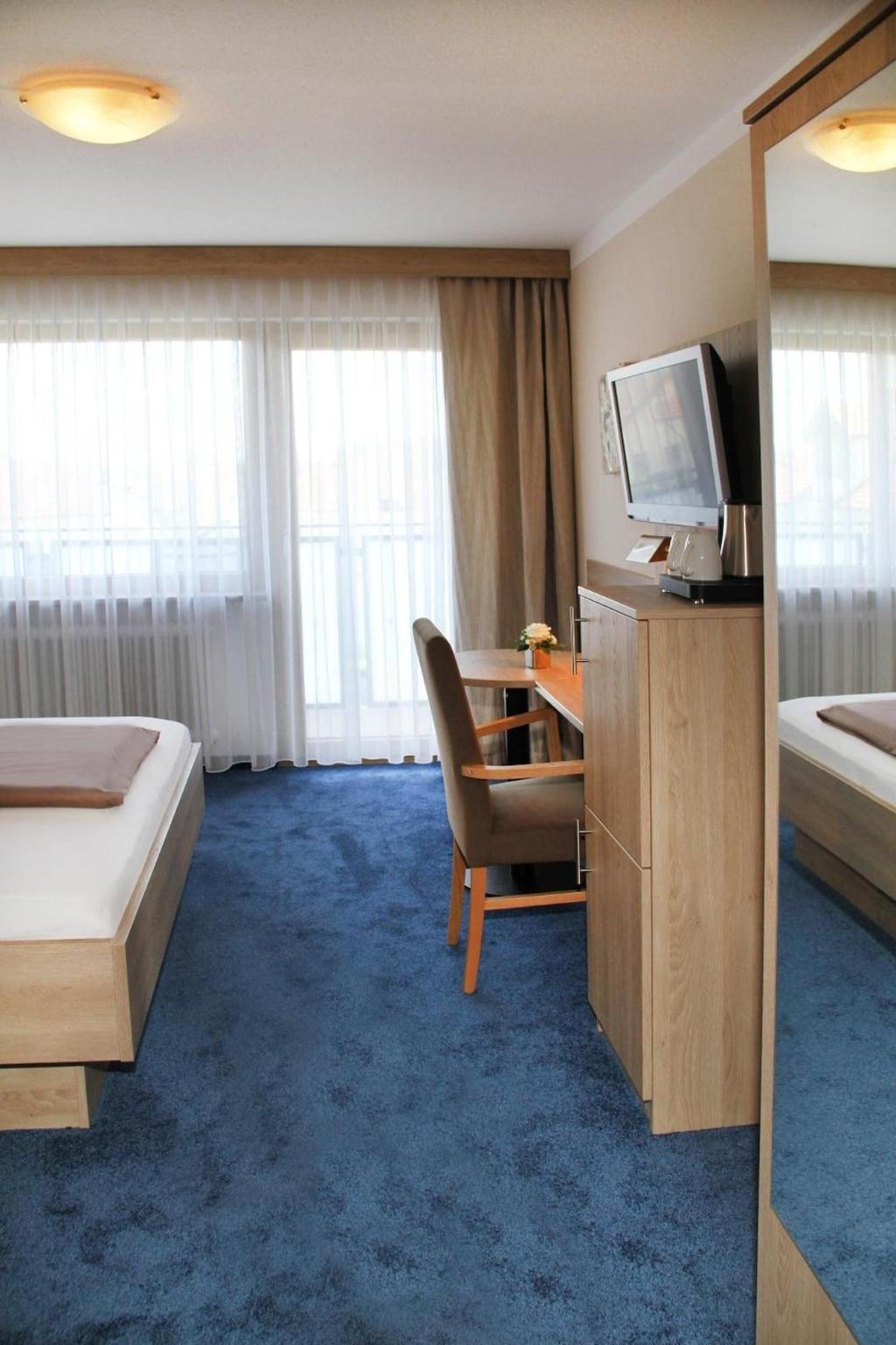 Pension- Hotel Maximilian