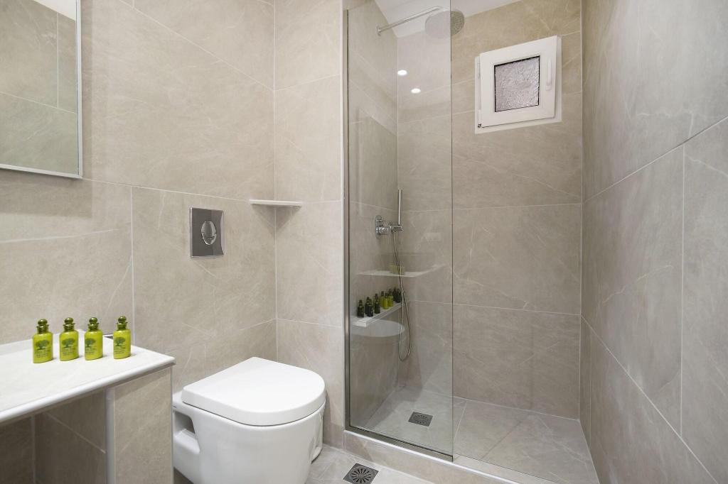 Oniropetra Apartaments