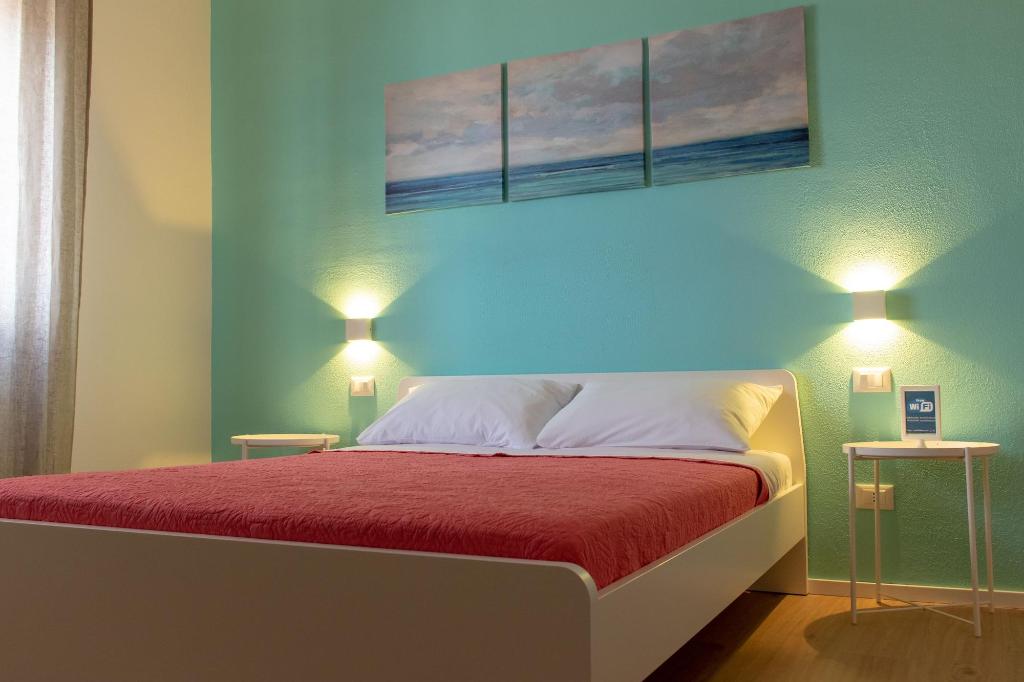 Mondello Beach Rooms