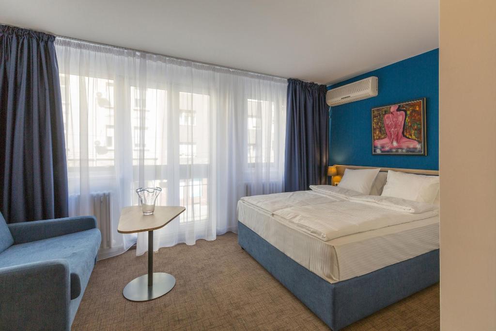 Premium Crown Suites