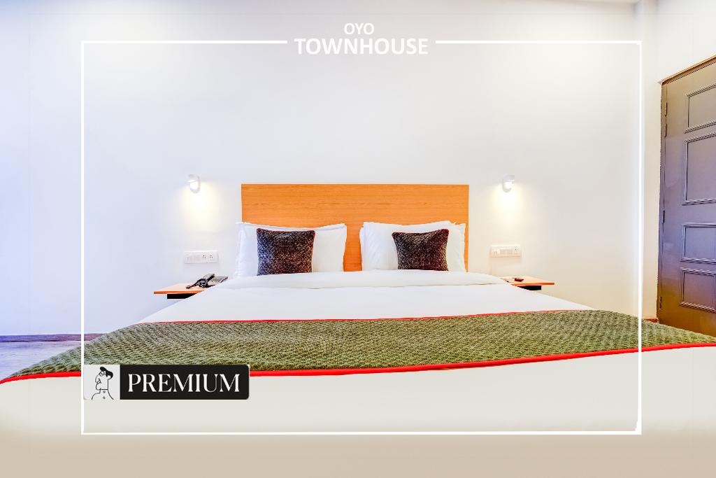 Oyo Townhouse 225 Ashiyana Mukut Bazar