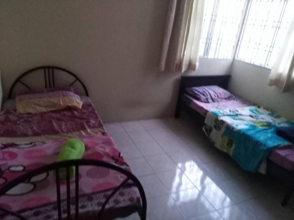 Dorm Melati Pak Abu by ZUZU