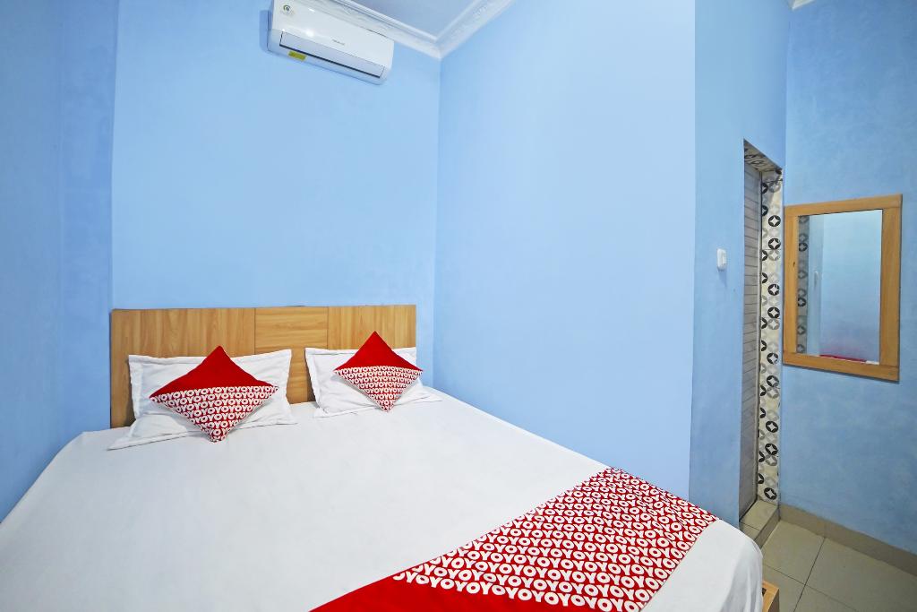 OYO 90922 Gurusinga Guesthouse