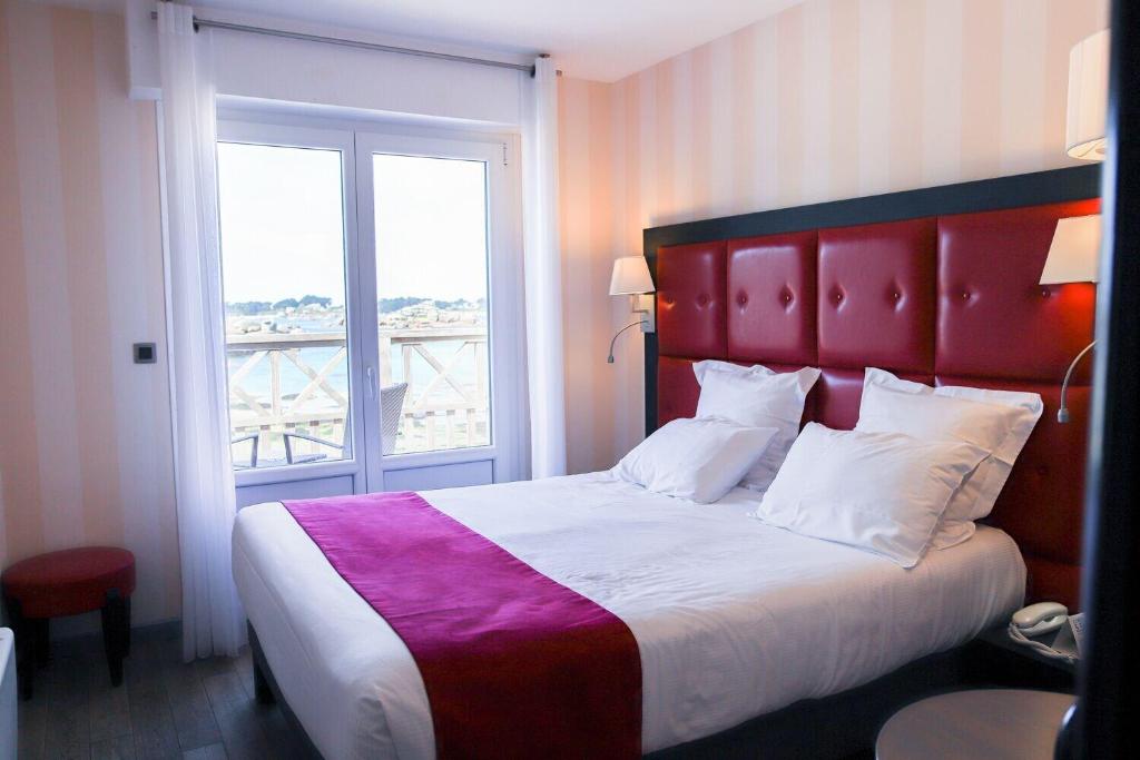 Logis Hotel Saint-Guirec et de la Plage
