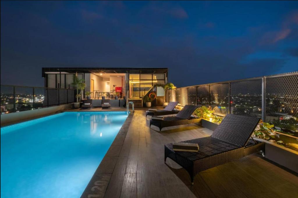 Quest Hotel Prime Pemuda - Semarang