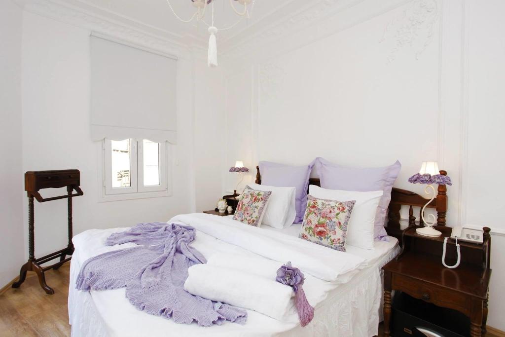 The White Swan Suites