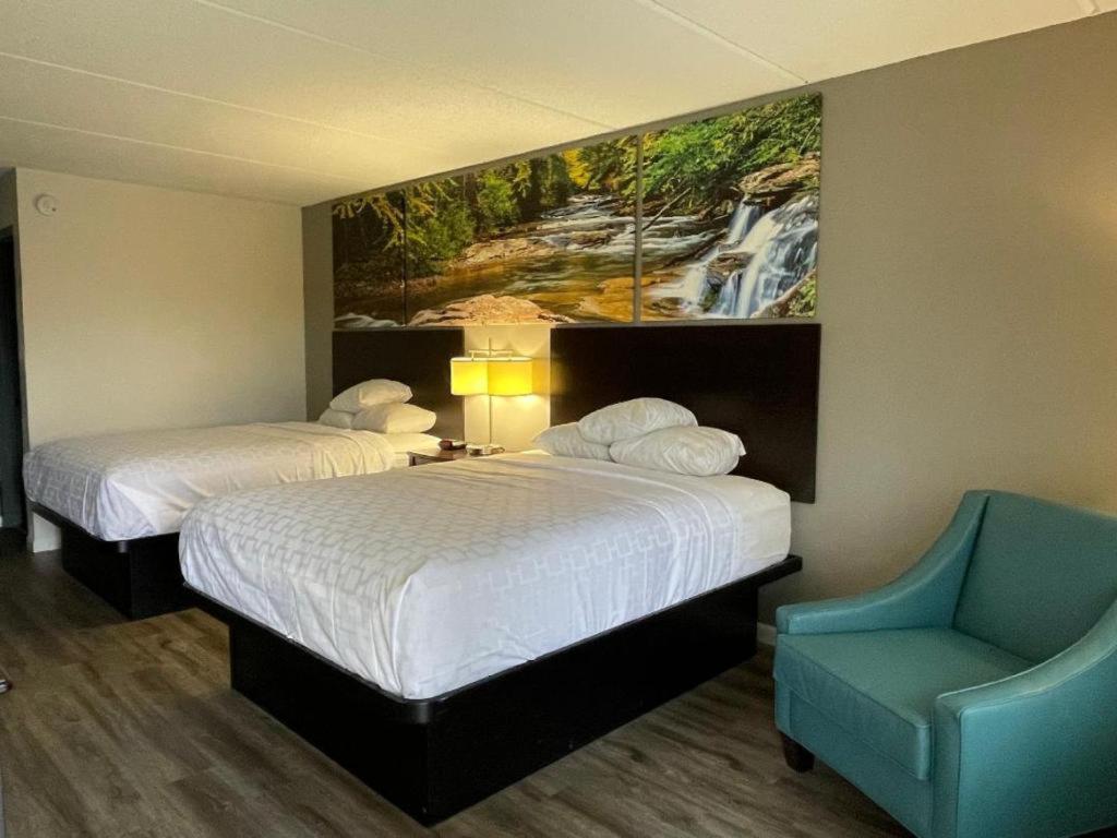 Clarion Pointe Kimball