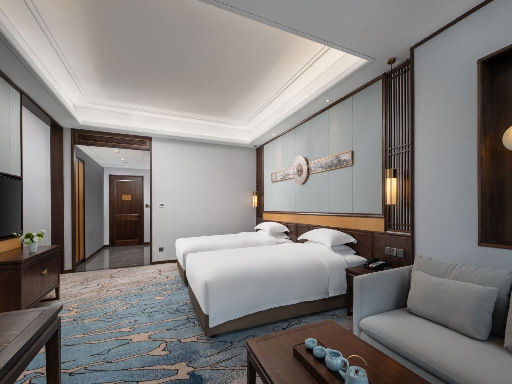 Jinzhou Blossom Hotel