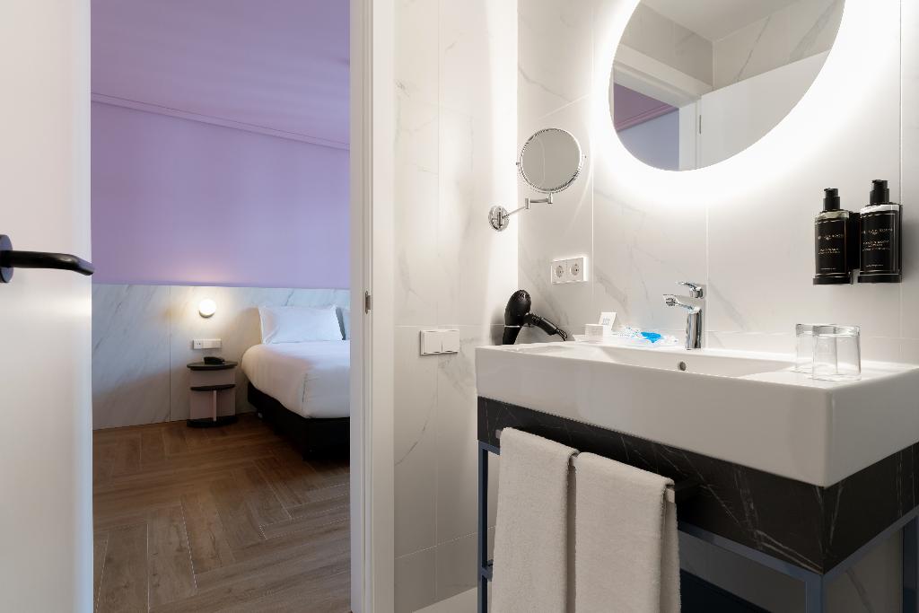 hotel-thumb