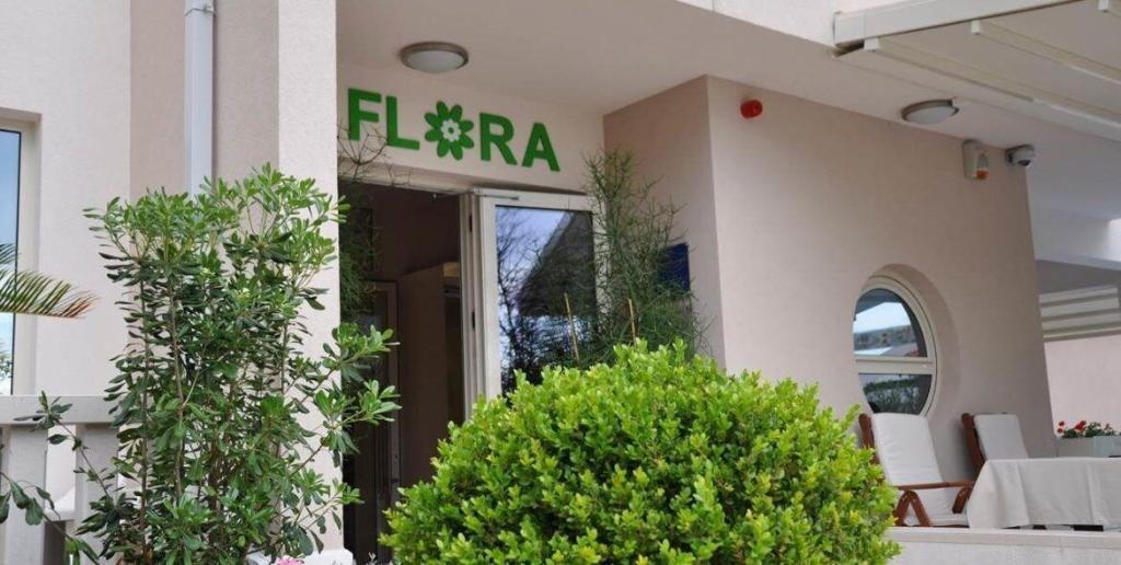 Hotel Aparthotel Flora, Kroatien, Tucepi. Großes 43