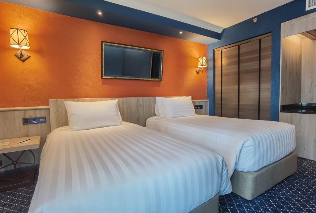 The Coach Hotel Sukhumvit - Asok BTS Bangkok