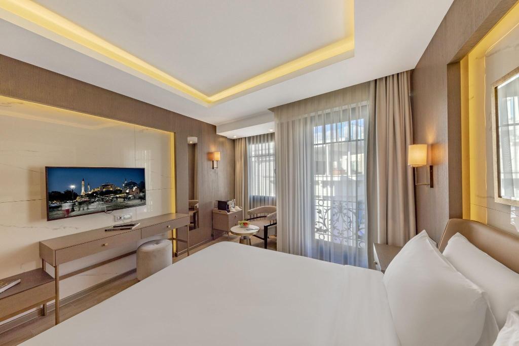 Mula Hotel