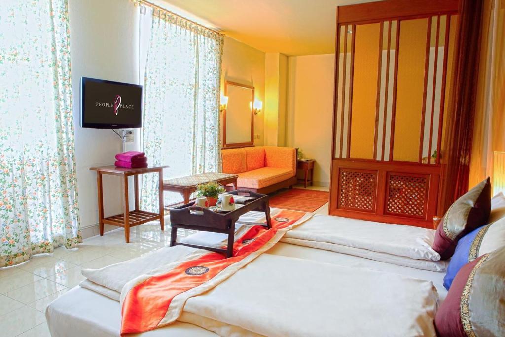 People Place Boutique in Town Hotel by ZUZU