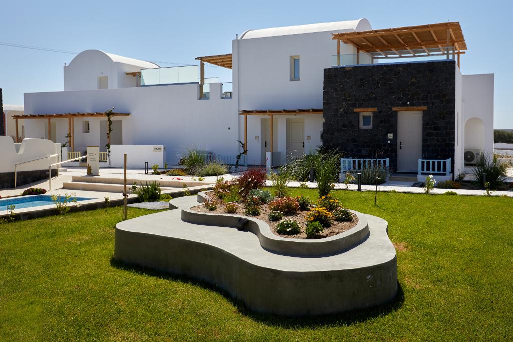 Sea Breeze Santorini Beach Resort, Curio Collection b Hilton photo 103
