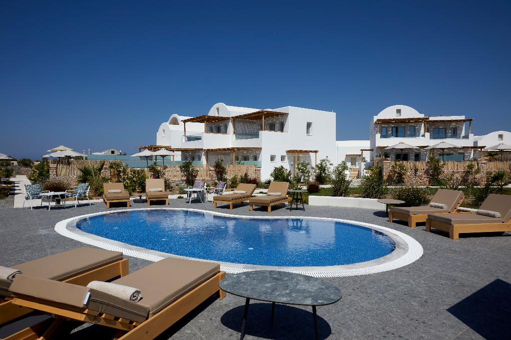 Sea Breeze Santorini Beach Resort, Curio Collection b Hilton photo 6