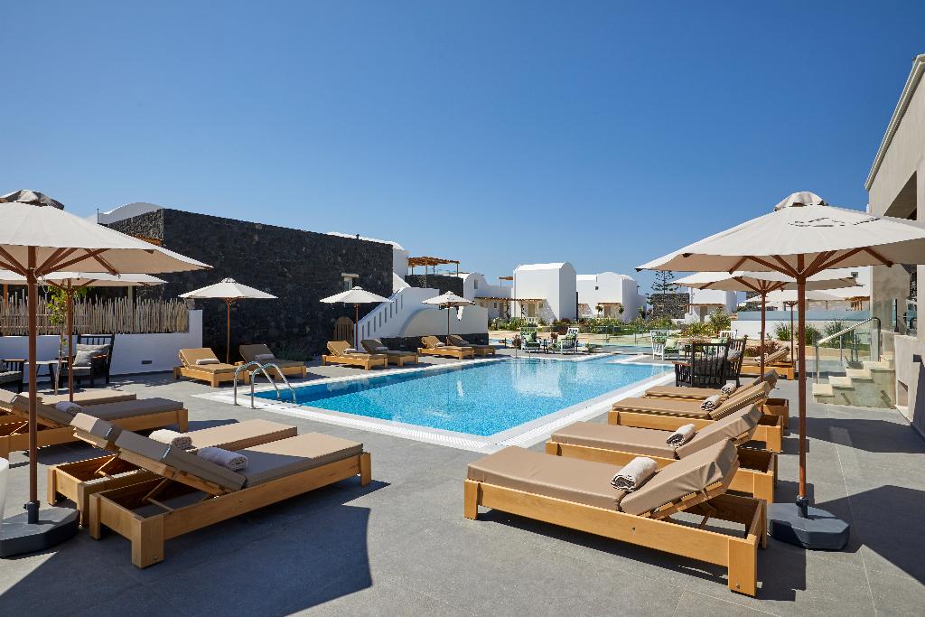 Sea Breeze Santorini Beach Resort, Curio Collection b Hilton photo 19