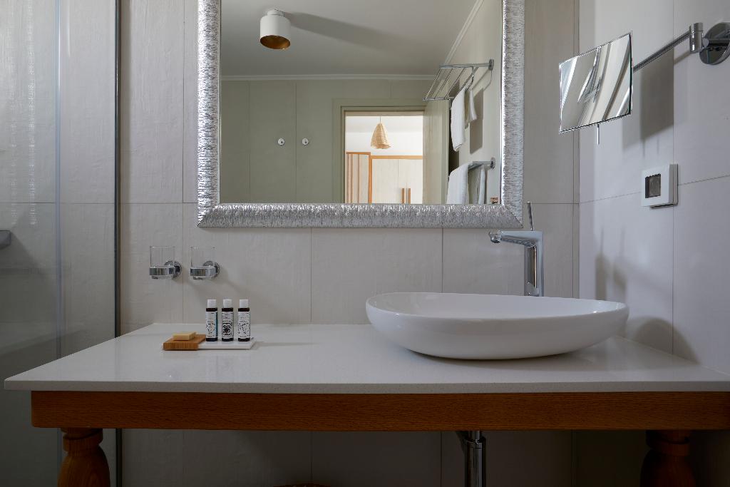 Sea Breeze Santorini Beach Resort, Curio Collection b Hilton photo 210