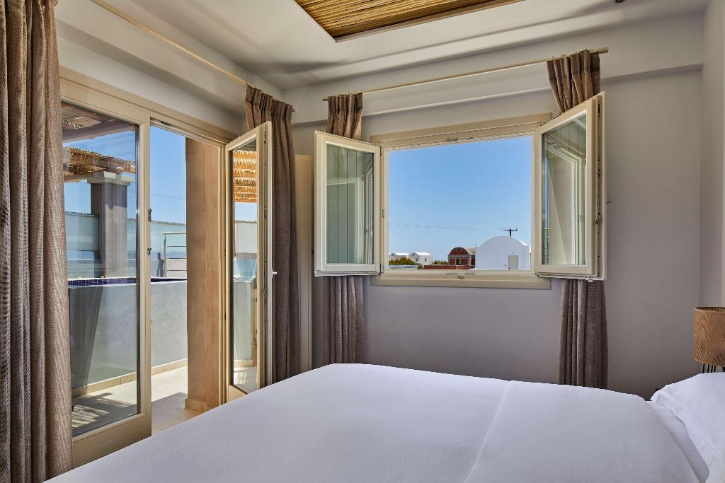 Sea Breeze Santorini Beach Resort, Curio Collection b Hilton photo 318
