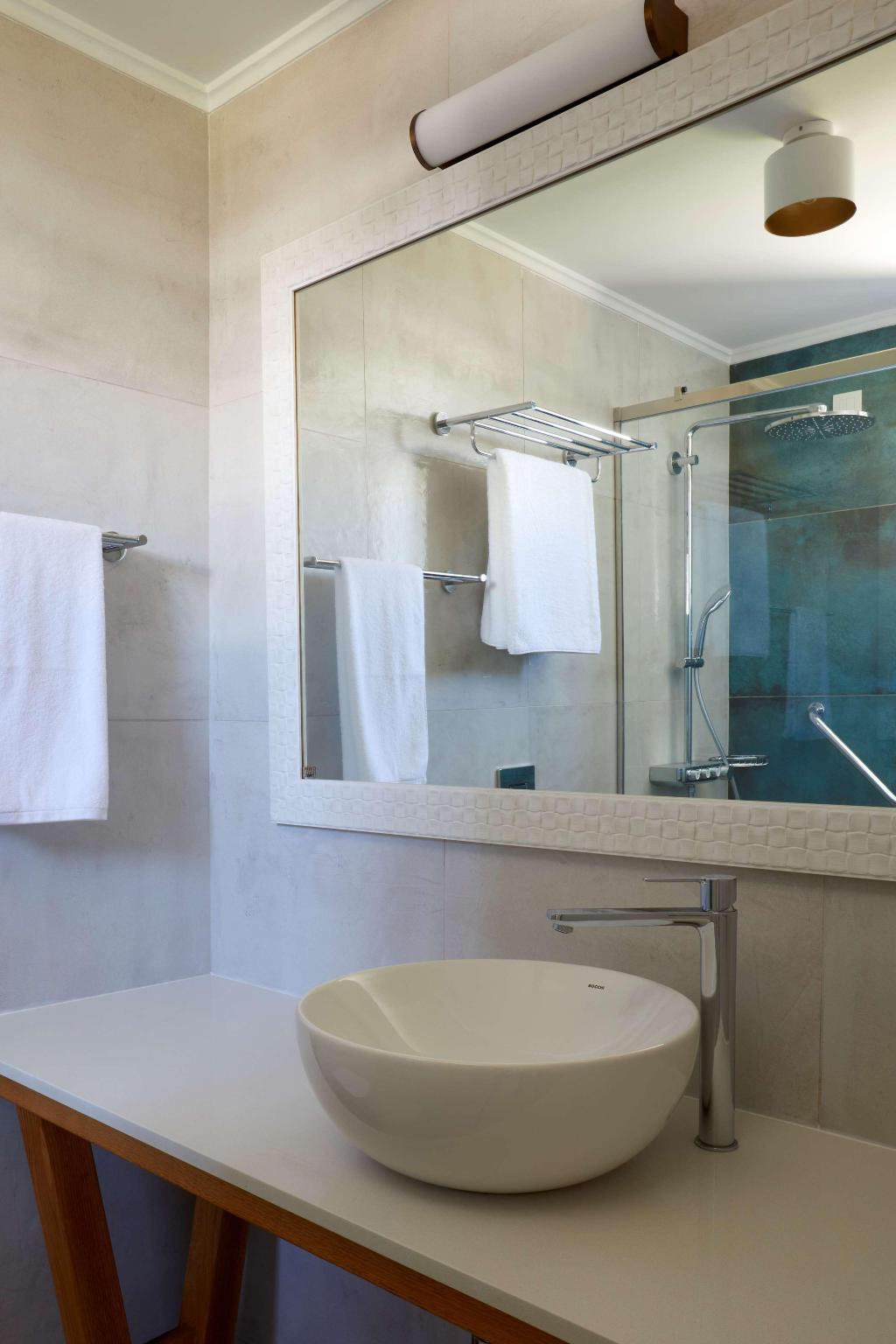 Sea Breeze Santorini Beach Resort, Curio Collection b Hilton photo 225