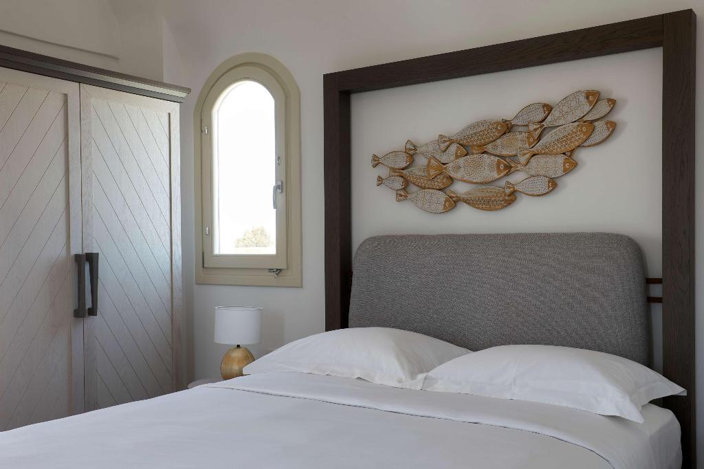 Sea Breeze Santorini Beach Resort, Curio Collection b Hilton photo 204