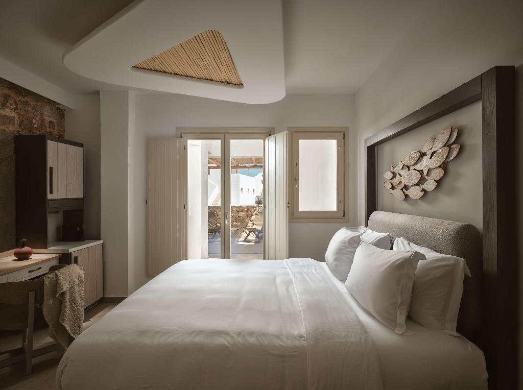 Sea Breeze Santorini Beach Resort, Curio Collection b Hilton photo 391