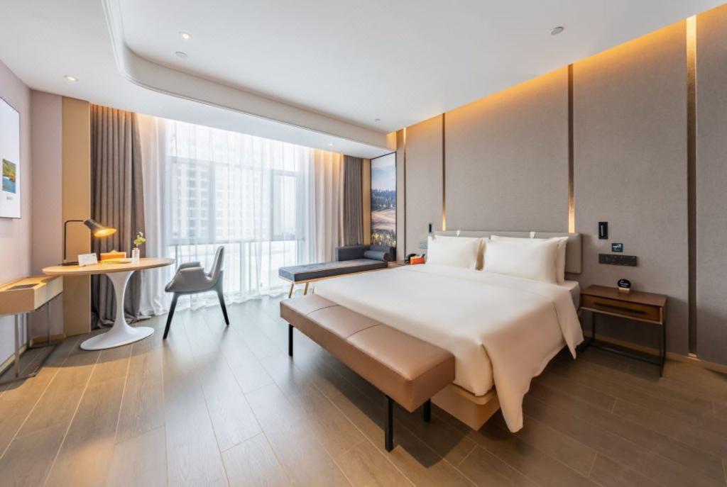 Atour Hotel (Aletai)
