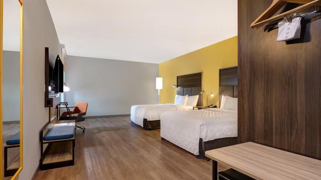 Tru by Hilton Galveston