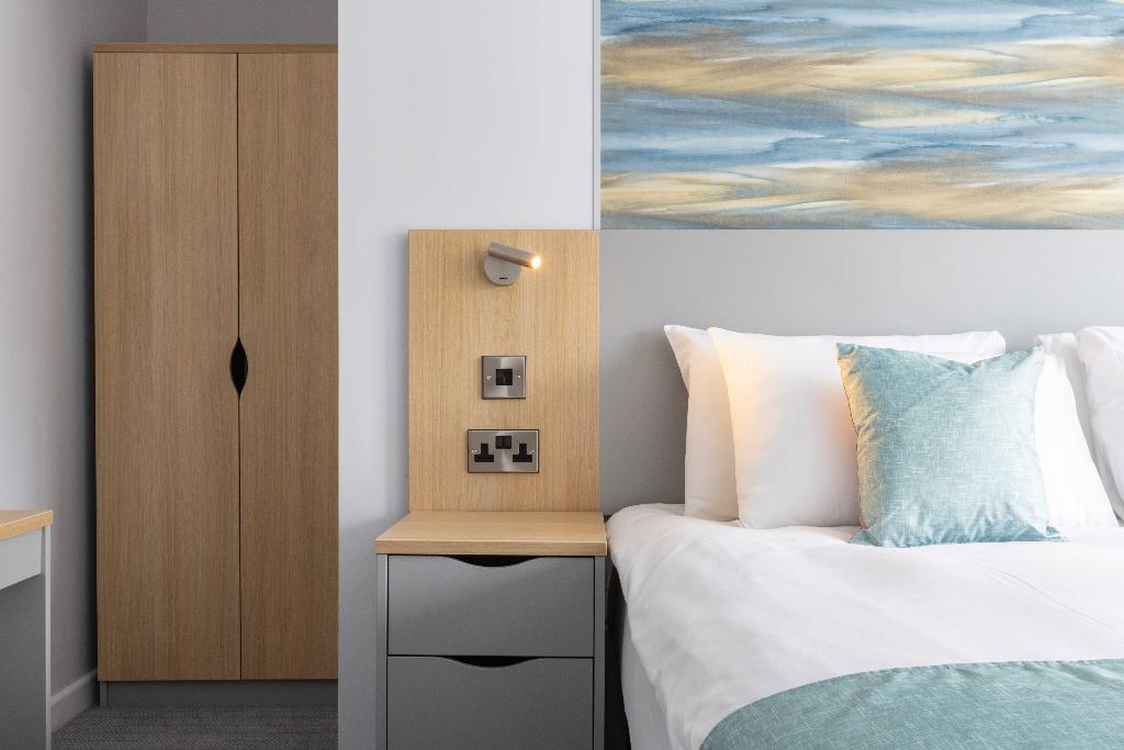 Marine Hotel