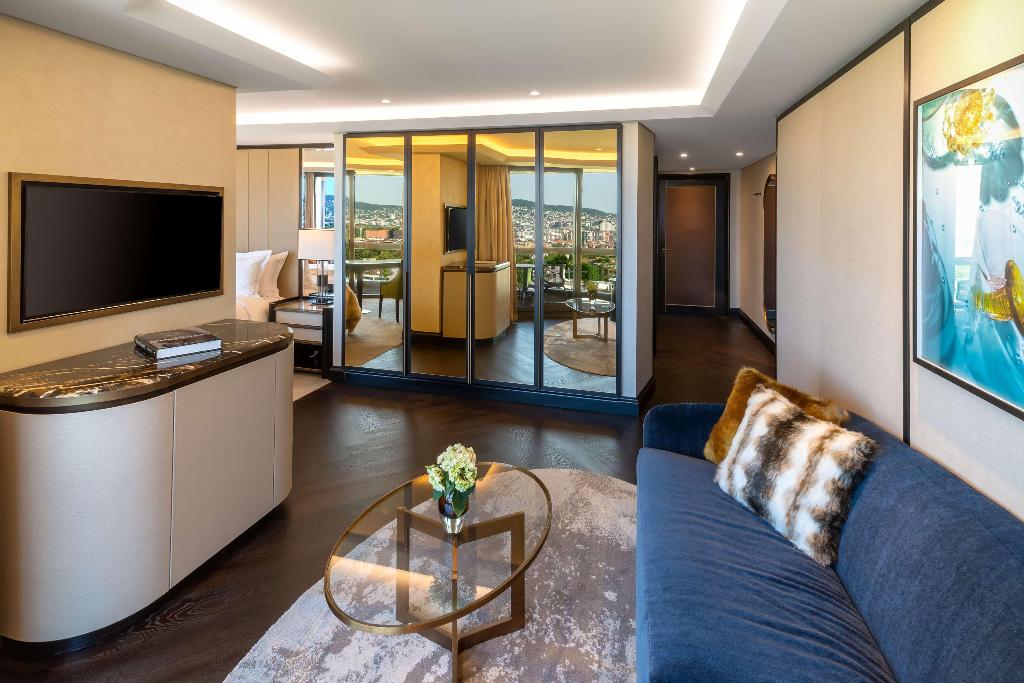FIVE ZURICH