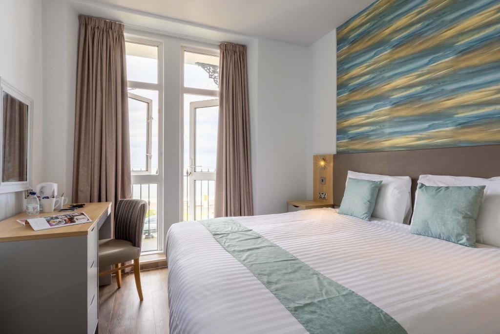 The Seafront Hotel 