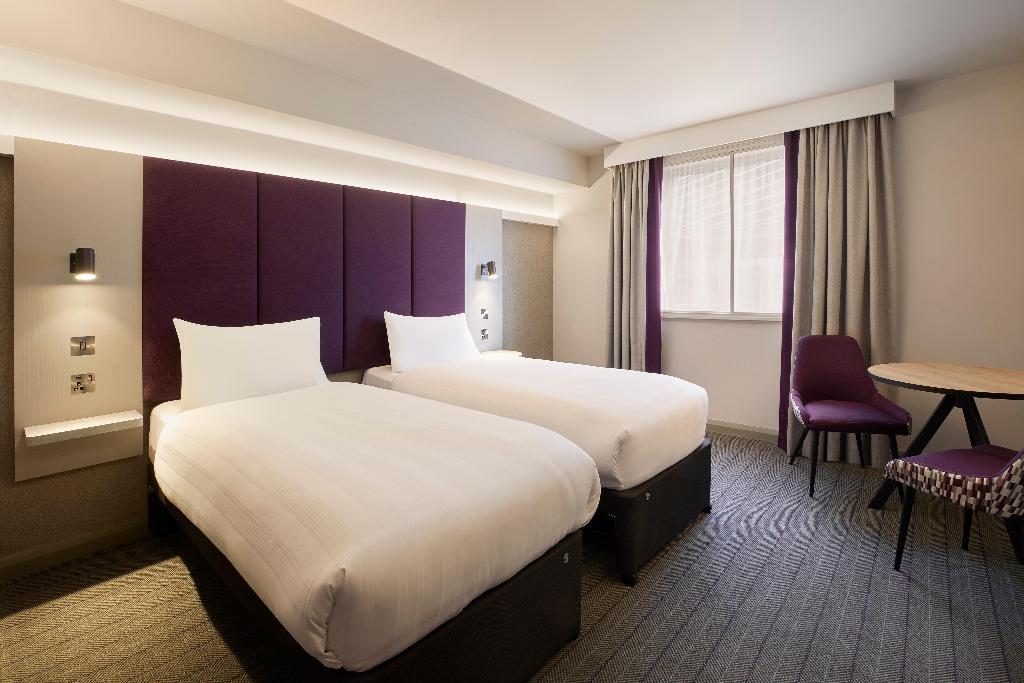 Premier Inn Cardiff Cc Queen Street