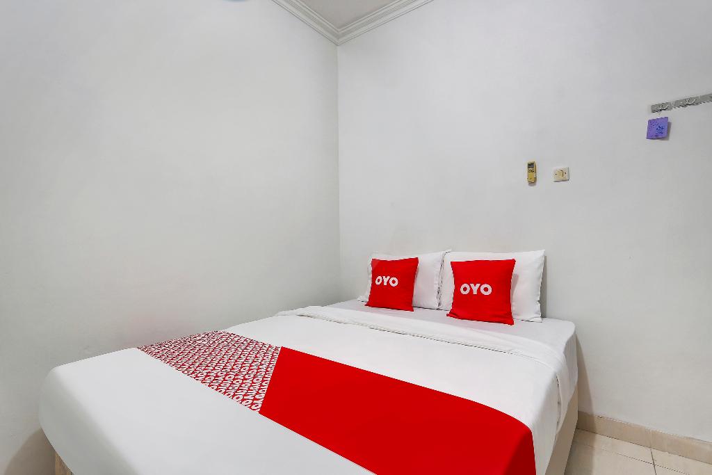 OYO 91082 Nathania Exclusive