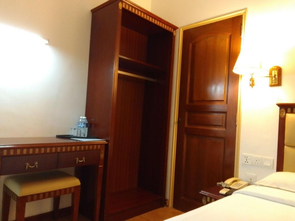 Borneo Suites Hotel