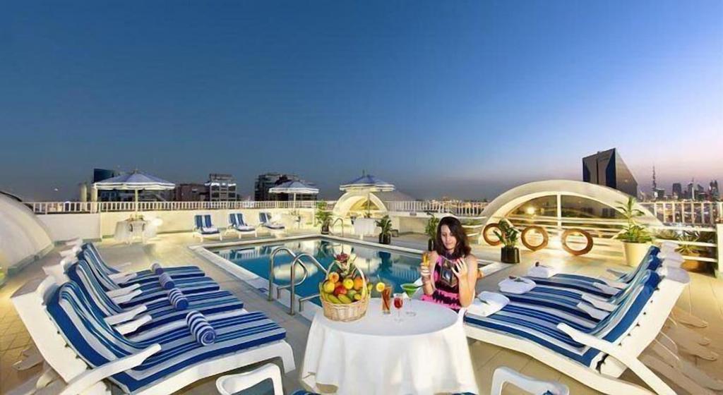 Al Khaleej Palace Deira Hotel - Sports and Entertainment