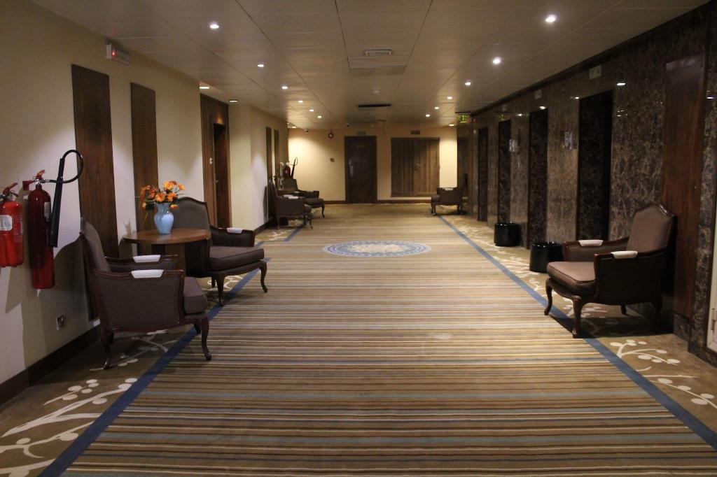 Al Khaleej Palace Deira Hotel - Lobby