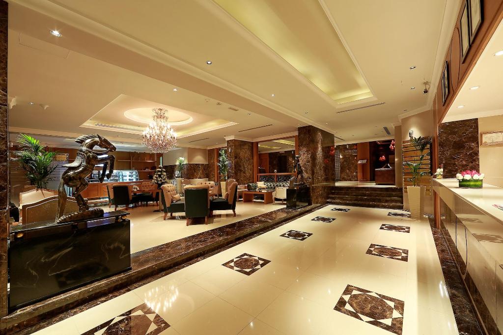 Al Khaleej Palace Deira Hotel - Lobby