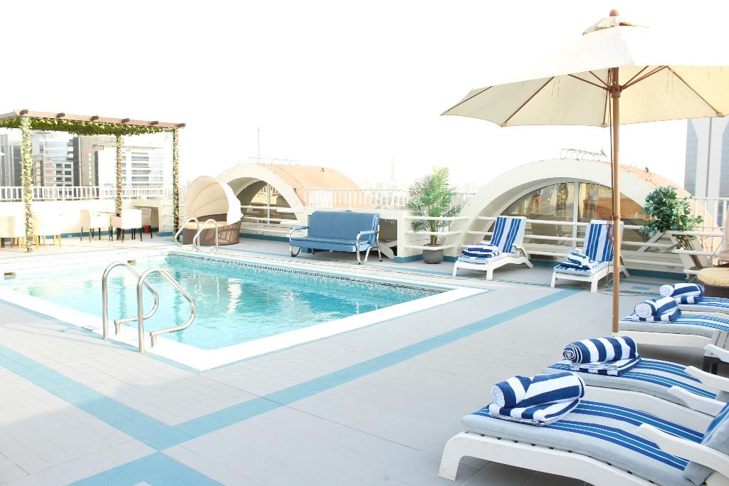 Al Khaleej Palace Deira Hotel - Pool