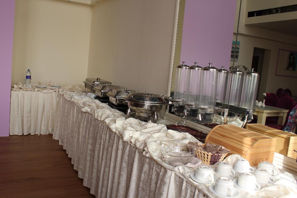 Al Khaleej Palace Deira Hotel - Restaurant