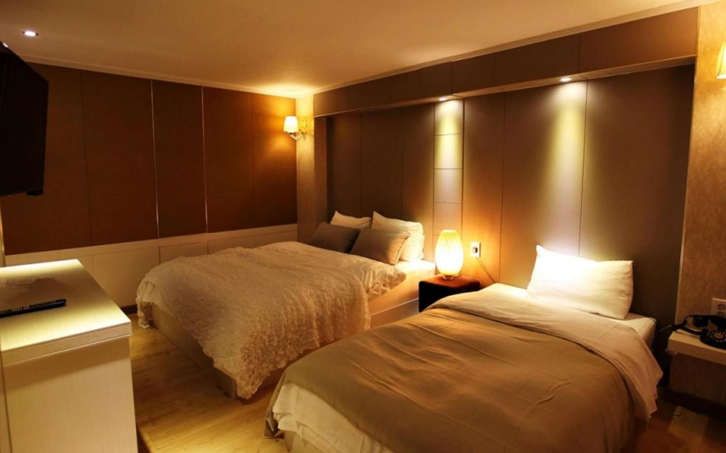 Namwon River Motel